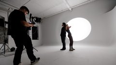 Kdo je glas, ki pritegne čedalje več pozornosti na naših radiih?