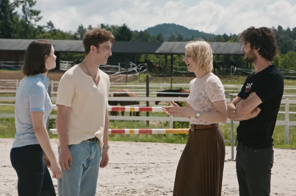 V serijo Nemirna kri prišel nov lik: razkrivamo, kje ste ga že videli (gre za zelo znan TV-obraz) (foto: VOYO/posnetek zaslona)