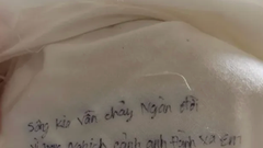 Sporočilo, ki se je skrivalo v notranjosti prevleke.