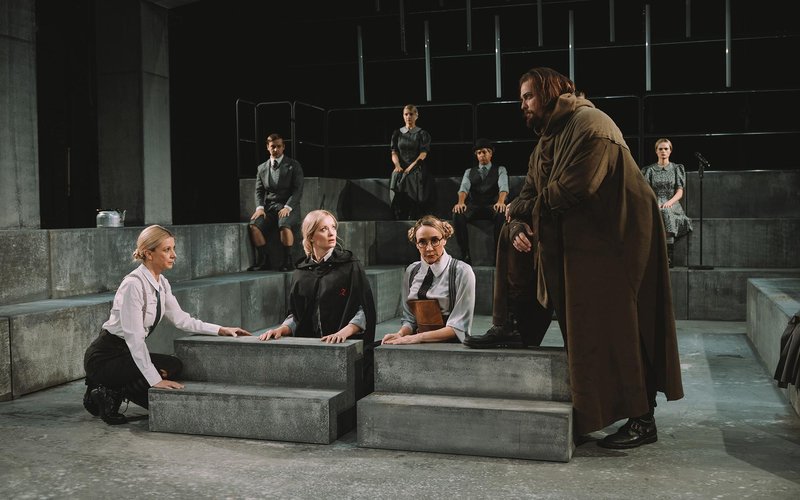 Predstava Zmaj MGL premiera