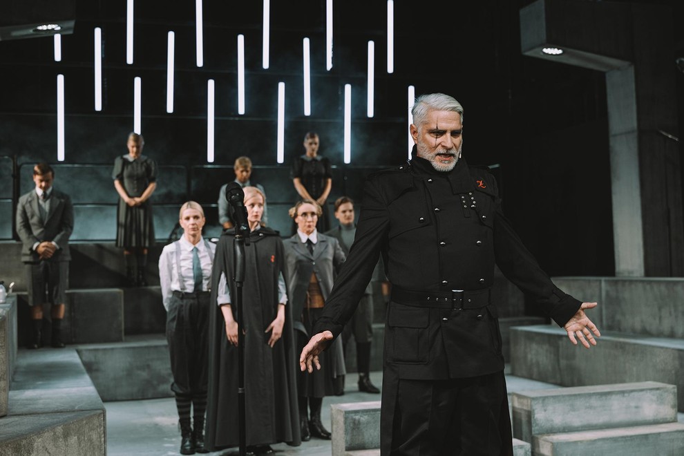 Predstava Zmaj MGL premiera