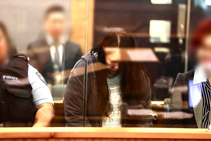 Mama iz nočne more: zaradi umora otrok obsojena na dosmrtno zaporno kazen