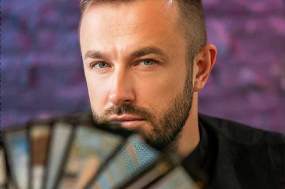 Vedeževalec Blaž spakiral kovčke! Slovenije ima vrh glave, zabrusil je tudi: "Oddaje ne bo več, prišli smo do konca" (foto: Facebook/Vedeževalec Blaž)