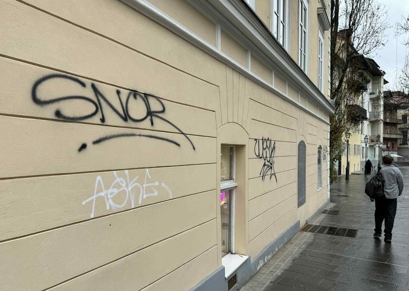 Ljubljana grafiti fasada vandalizem