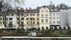 Ljubljana grafiti fasada vandalizem