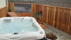 Soca hotel Boka terasa kad