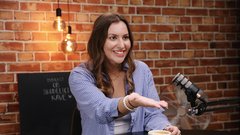 Lara Tošić Živa Avžner metropolitan podkast ob skodelici kave