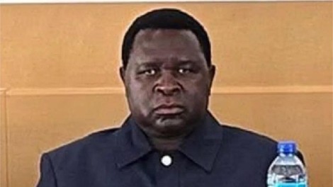 Politik Adolf Hitler ima dovolj: spremenil si je ime