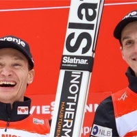 Veliko slovensko slavje v Ruki: Anže Lanišek zmagal, Domen Prevc tretji!