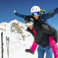 Novi digitalni Karving magazin razkriva vse, kar morate vedeti, preden se podate na naslednjo smučarsko avanturo