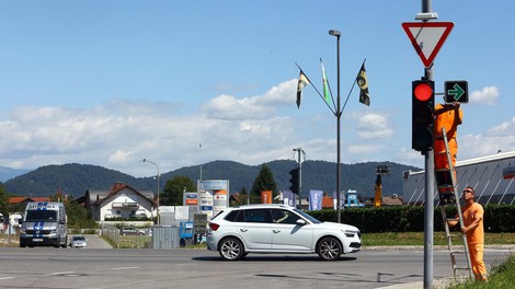 Zelena puščica za zavijanje desno v vsa ljubljanska križišča? Župan Janković pojasnjuje, ali bi se to lahko zgodilo v kratkem