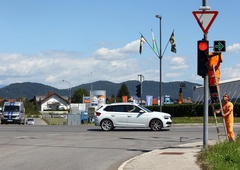 Zelena puščica za zavijanje desno v vsa ljubljanska križišča? Župan Janković pojasnjuje, ali bi se to lahko zgodilo v kratkem