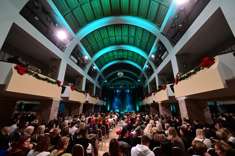 premiera Šminka in sekirca Rebeka Dremelj gorka Berden