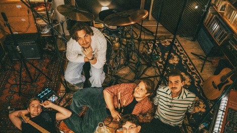 Jet Black Diamonds skupina