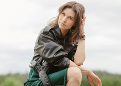 Tega zagotovo še ne veste o glavni junakinji serije Nemirna kri (ena od navad še posebej izstopa)