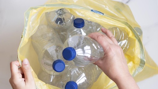 Po zamašku, ki se ne sname, še ena novost pri plastenkah: takole bodo videti po novem