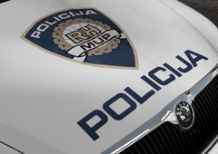 Umor in poskus samomora v središču Reke: našli hudo poškodovano žensko in moškega s poškodbami vratu