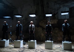 Joker Out v novem videospotu vabijo v prihodnost (kjer se ljubezen pretaka po kablih)