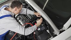 To je 5 najbolj pogostih napak, ki 'ubijajo' avtomobilske akumulatorje