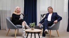 Miha Guštin z voditeljico podkasta Katarino Matejčič.