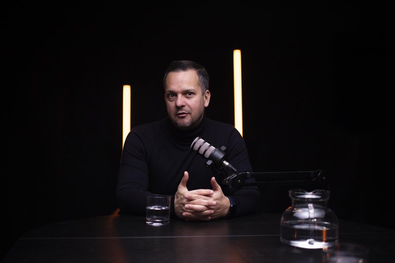 Uroš Maklič, EasyPark Slovenija: "Moja vizija je, da Slovenija ne sledi trendom, ampak jih soustvarja!"