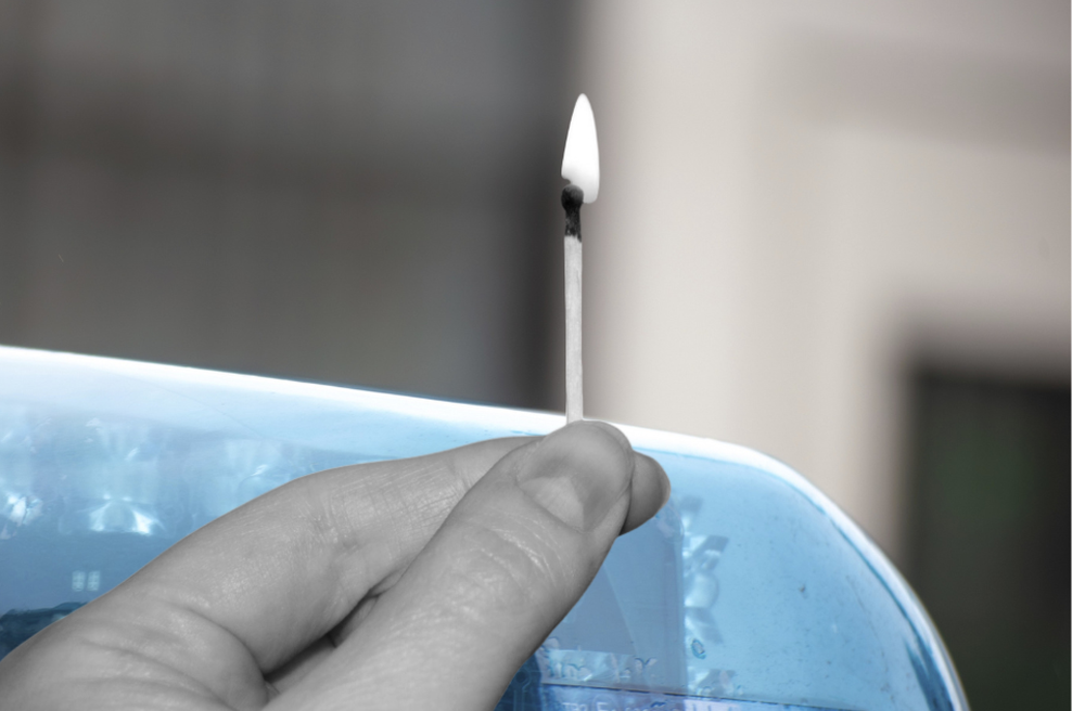 Policija prijela tri najstnice, ki so podtaknile skupno 18 požarov in povzročile veliko škodo (foto: Profimedia)