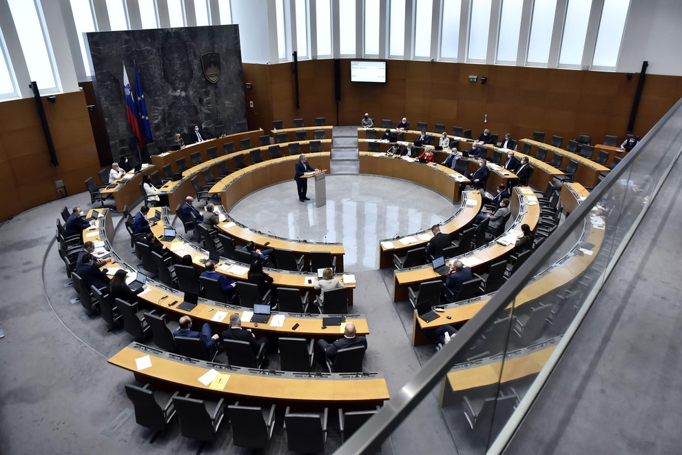 parlament slovenija kako deluje pojasnilo tvoj glas 26