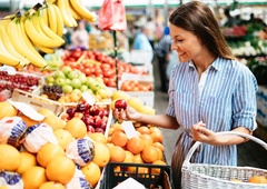 Pozimi kupujemo pomaranče in mandarine, pozabljamo pa na to močno sadje, ki pomaga pri hujšanju, holesterolu in pritisku