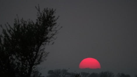 sonce zemlja planet narava soncev mrk avgust 2027