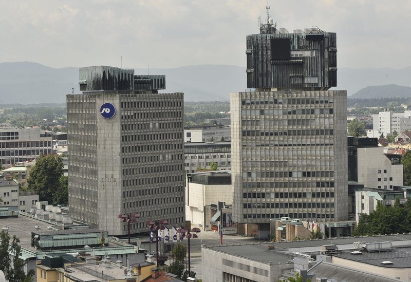 Ljubljana stavbi TR2 TR3 Edvard Ravnikar