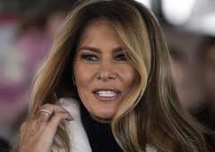 Bo Melania Trump ostala brez slovenskega državljanstva?