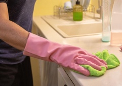 15 preprostih gospodinjskih trikov, ki vam bodo prihranili čas, denar in živce