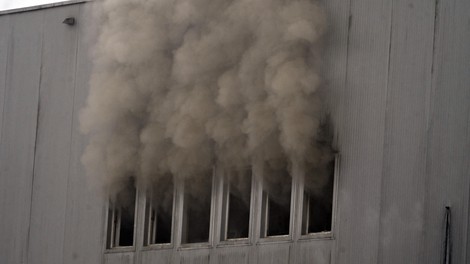 Sparova pekarna v požaru močno poškodovana, vzrok požara še ni potrjen