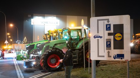 lidl traktorji protest maslo mleko cene gospodarstvo nemcija kmetje nezadovoljstvo