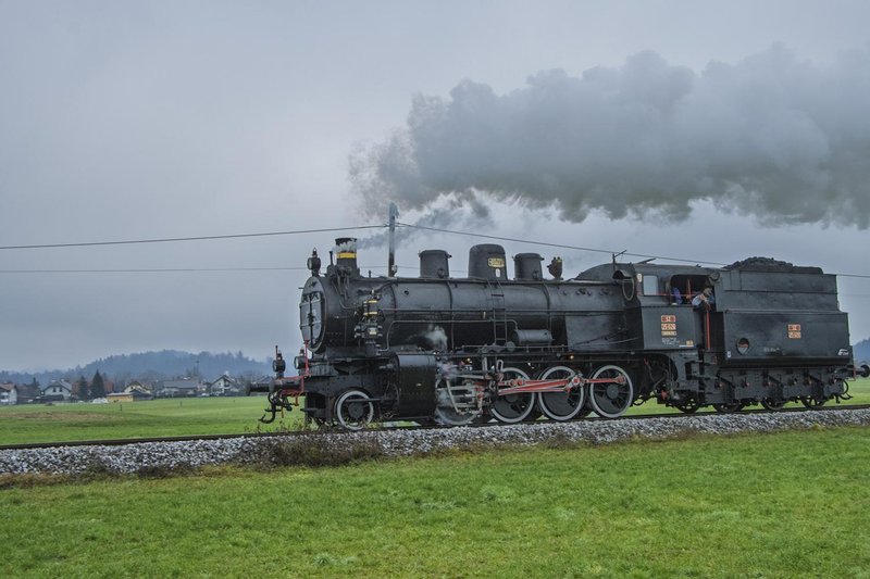 Muzejski vlak Slovenskih železnic se vrača na tire