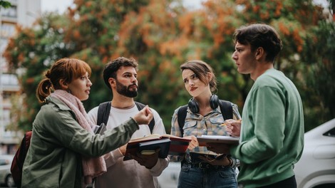 Volilni smerokaz za tiste, ki mislijo, da niso politični: povej nam, kdaj vstajaš, in povemo ti, koga voliš