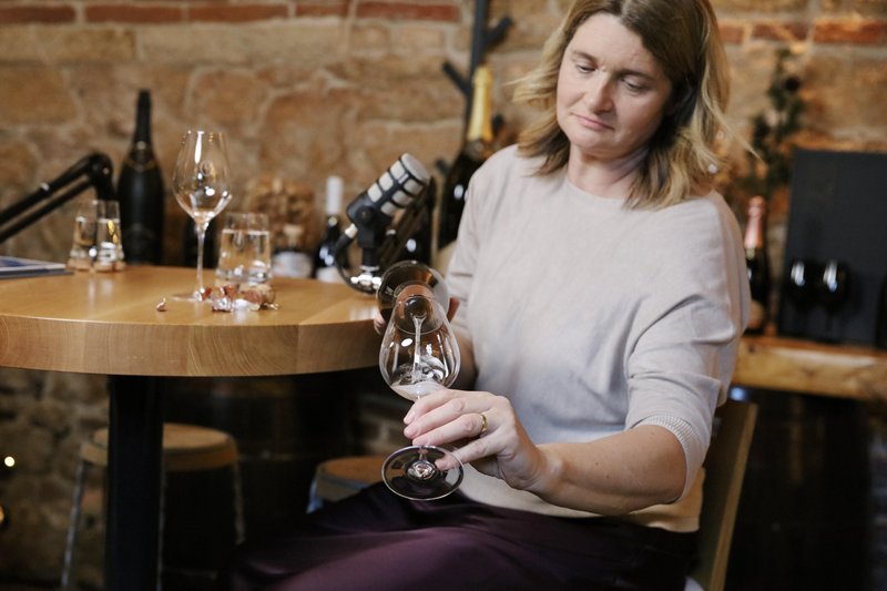 Klavdija Topolovec Špur podkast o viinu Iz trte izlito