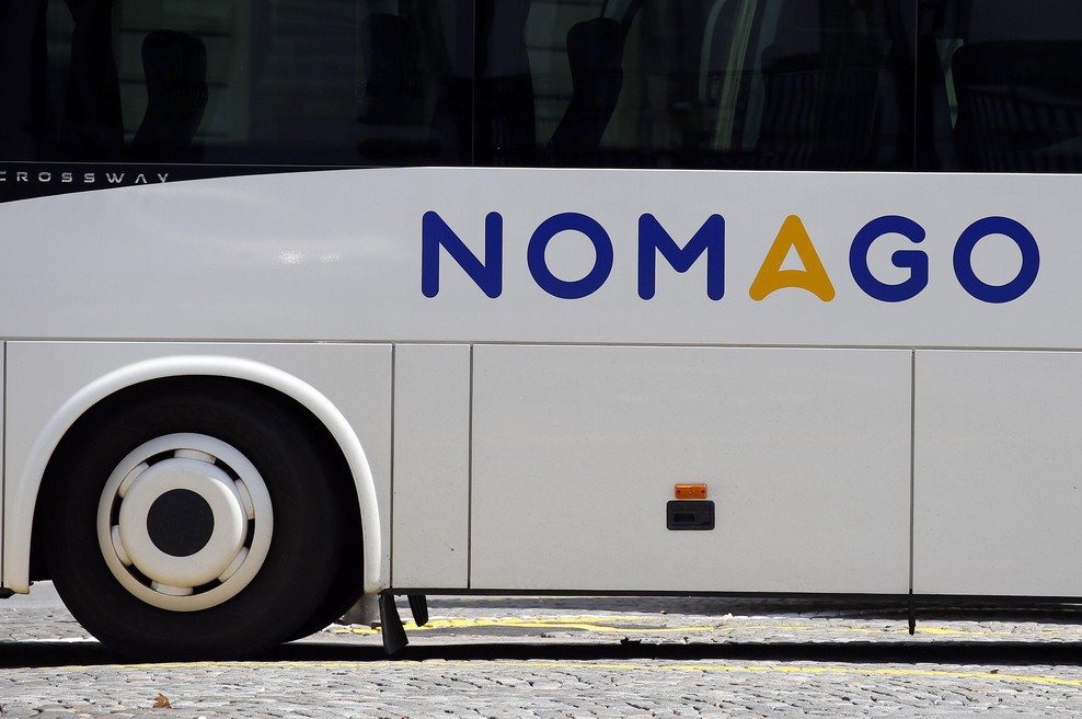 Nenadoma ukinjajo več avtobusnih linij: med šolarji in občani vlada zmeda ... kaj se dogaja!? (foto: Borut Živulovič/Bobo)