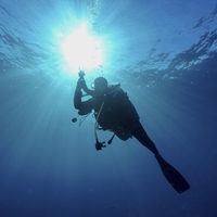 morje bretanija francija izgubljeno mesto zgodovina arheologija voda potapljanje potapljac