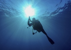Očitno je bilo vse res! Potapljači pod morsko gladino naleteli na osupljiv odgovor na kar 7000 let staro skrivnost