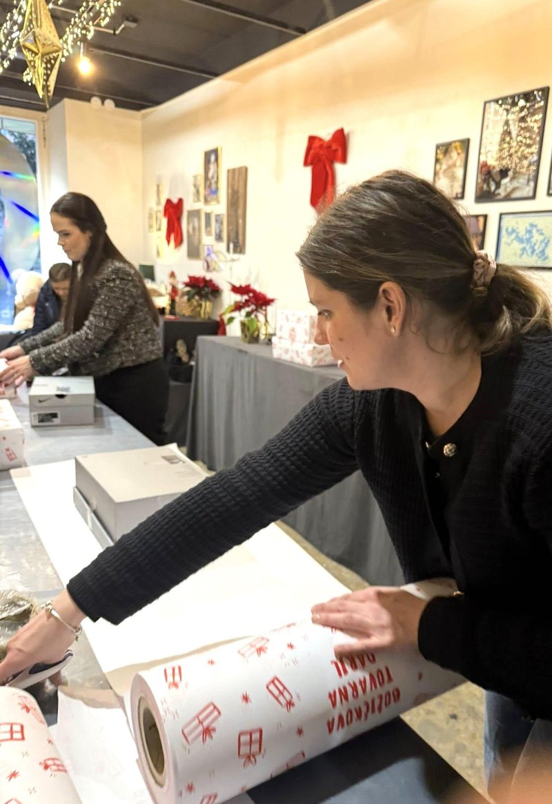 Celje Bozickova tovarna daril otroci humanitarnost