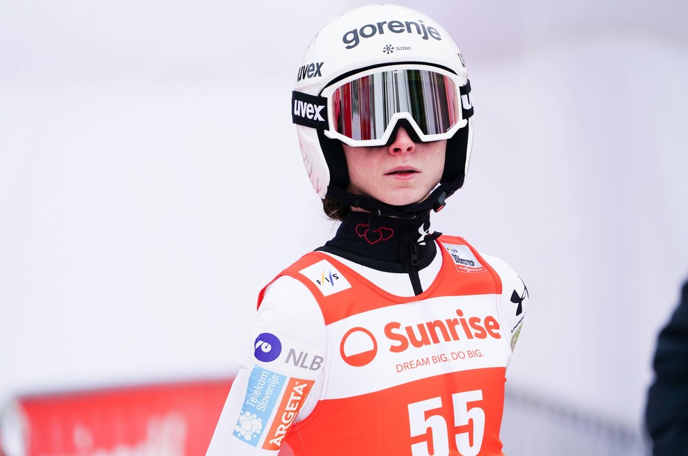 Niki Prevc kljub izjemnemu začetku ušla zmaga: "Potrebovala bom ves popoldan, da se bom lahko umirila ... " (foto: Profimedia)