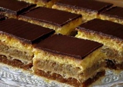 Pomešajte, namažite in imate božansko sladico: tako pripravite domače napolitanke s 3 bogatimi nadevi (vsak je boljši od prejšnjega)