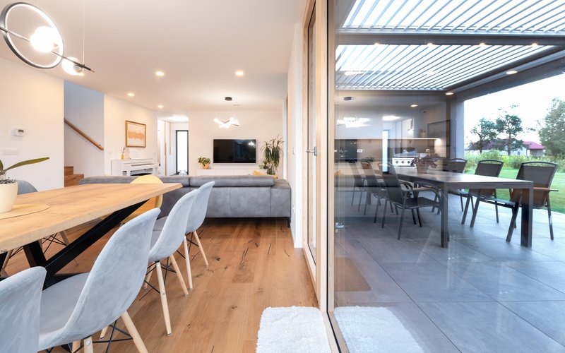 Bivalno udobje v hišah Lumar – dom, ki postane druga koža