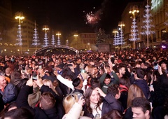 Kam za novo leto? Teh sedem mest v naši soseščini obljublja nepozabna praznovanja – plesno vročico in glasbene zvezde!