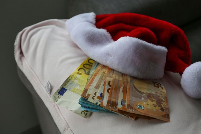 bozicnica slovenija denar obvezno navodila pritozba drzava