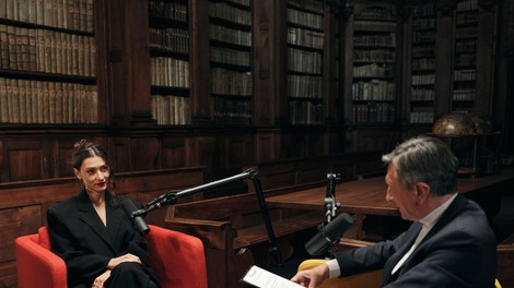 Zala Djurić v podkastu navdiha navihano, a zelo iskreno o težkih čustvih, ljubezni, najljubši glasbi in zakaj bi rada igrala nore like