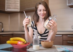 Pozabite na sirotko: ta tri živila čistijo zamaščena jetra, pa jih imate že doma