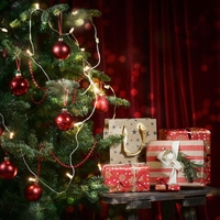 Darila, ki naj bi prinašala nesrečo: te reči ob praznikih raje pustite na polici, sicer se obdarovancu slabo piše