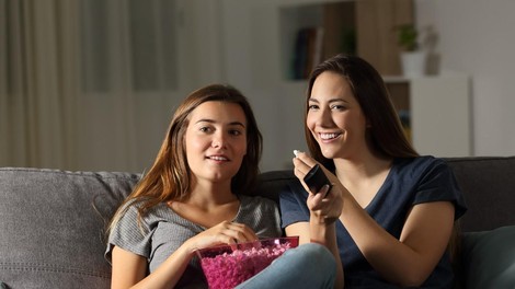 gledanje televizija prigrizki